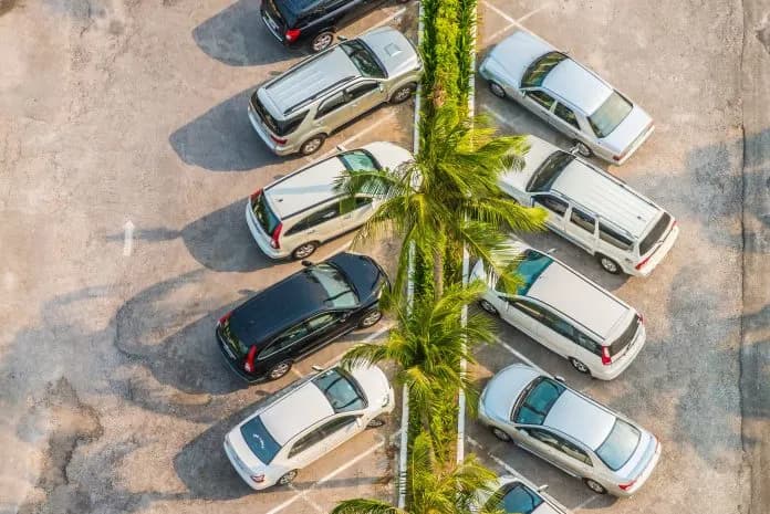 Auto dimenticata, i sistemi tecnologici che ci ricordano dove abbiamo parcheggiato