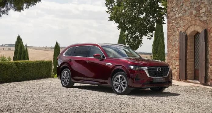 Sulla Mazda CX-80 un co-pilota per la sicurezza che monitora lo stato del guidatore