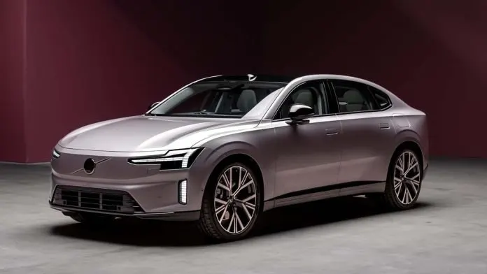 Volvo ES90, la tre volumi che riprende la tecnologia della EX90