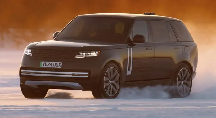 Range Rover electric, test finali al Circolo Polare Artico per il suv britannico