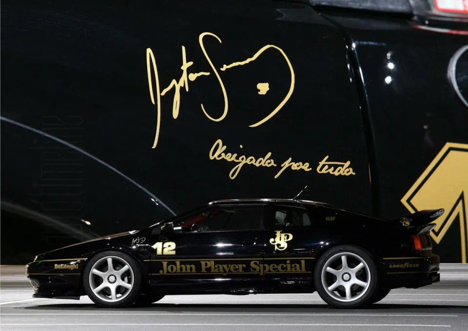 Lotus Esprit V8 “Senna” Special: Un omaggio che ti strizza il cuore