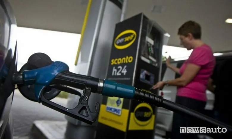 Prezzi benzina, diesel, metano e GPL, oggi AGGIORNATI