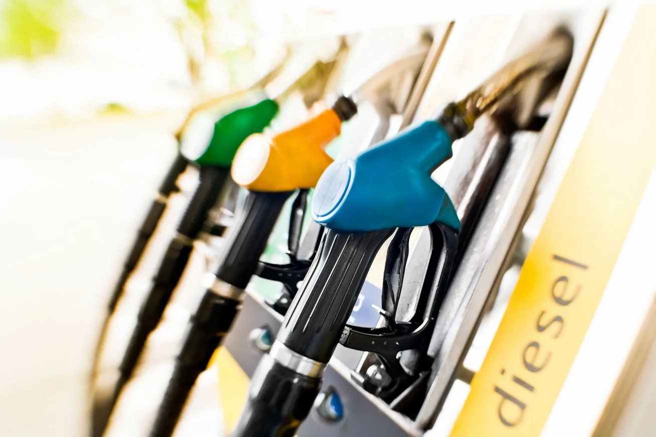 Carburanti, prosegue la lenta discesa di benzina e gasolio