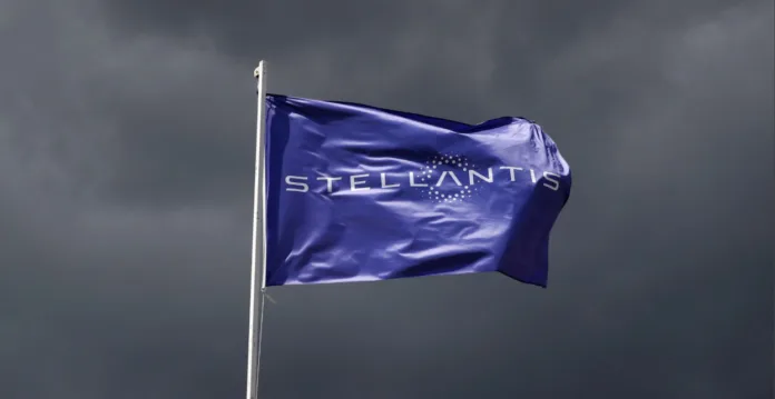 Stellantis cresce del 13% e guadagna 300 milioni, ma l’Europa resta in rosso: cosa dicono i conti 2026