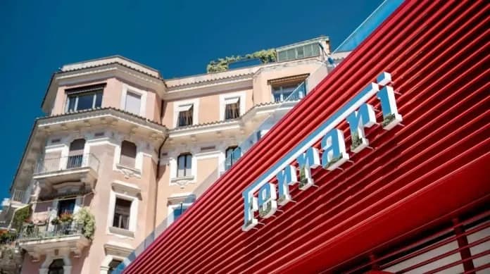 Ferrari aumenta ricavi e utile operativo: personalizzazioni e modelli più costosi valgono più delle consegne